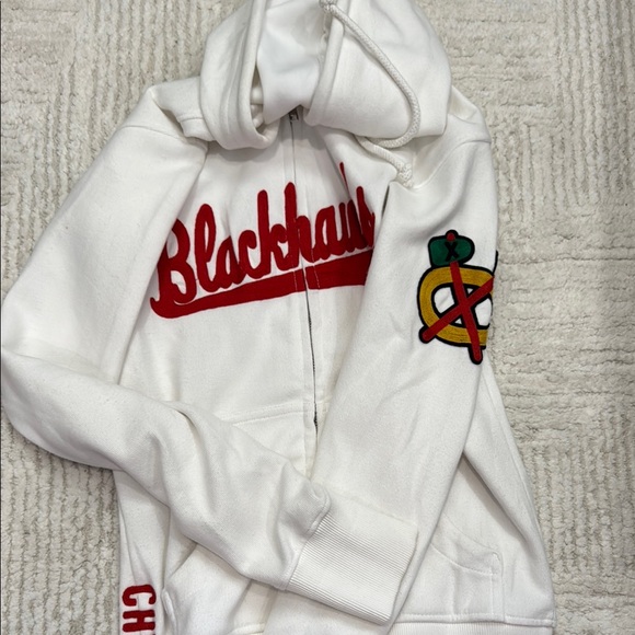Blackhawks White Jacket - Picture 1 of 4